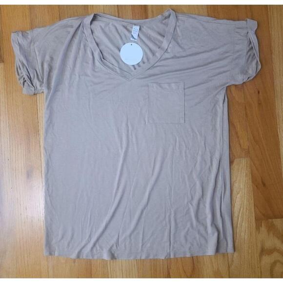 Flamingo Tan V-Neck T-Shirt - Size M - NWT - Picture 1 of 5